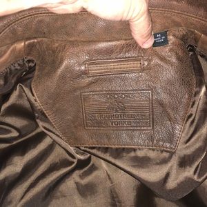 Medium men’s brown leather jacket